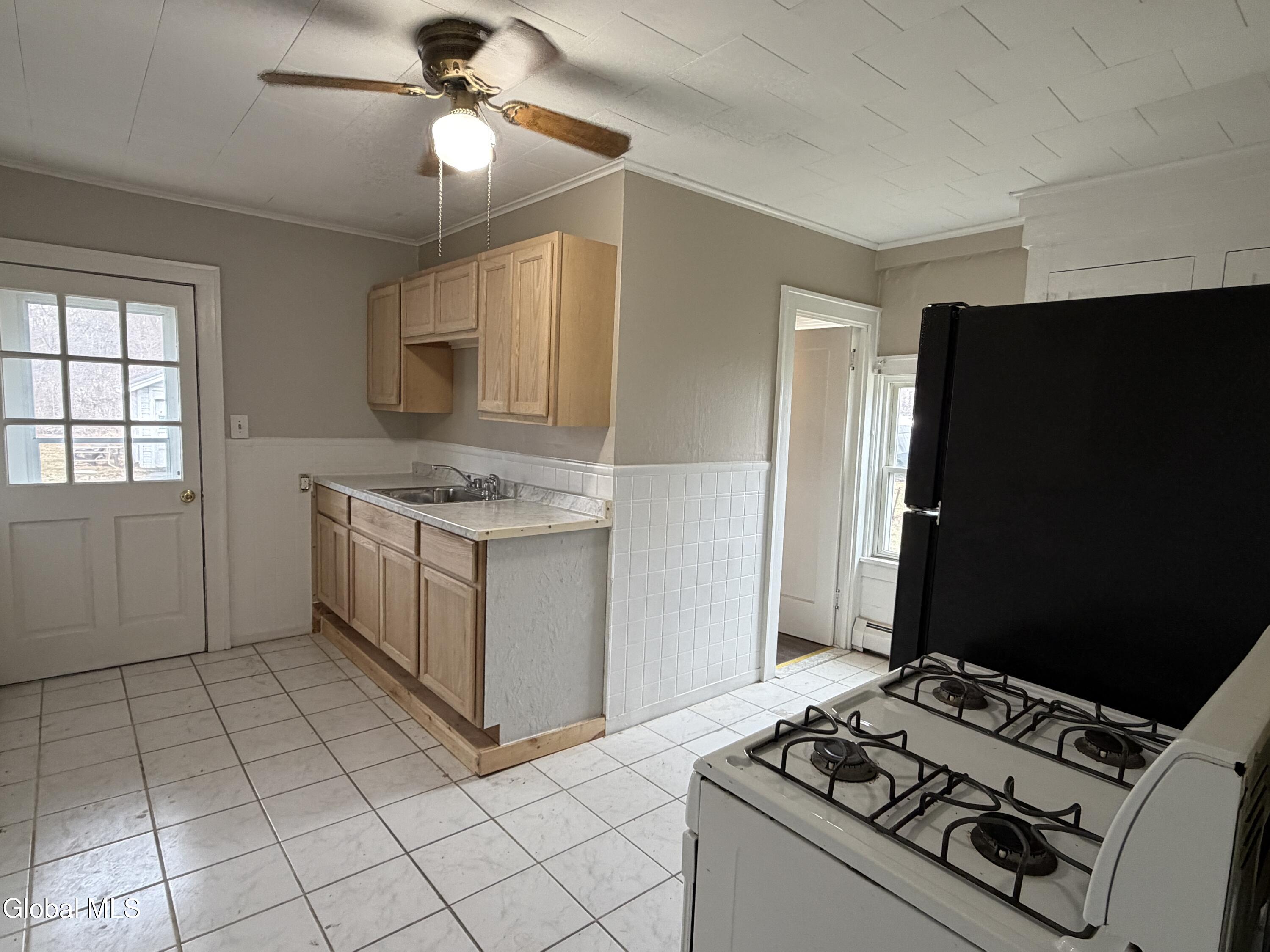 102 Main Avenue, Unit 1 North Greenbush, NY 12198 - Photo 5 of 24 IMG_1740