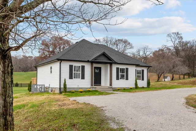 $379,000 | 1445 Rock Church Road, Dickson, TN 37055