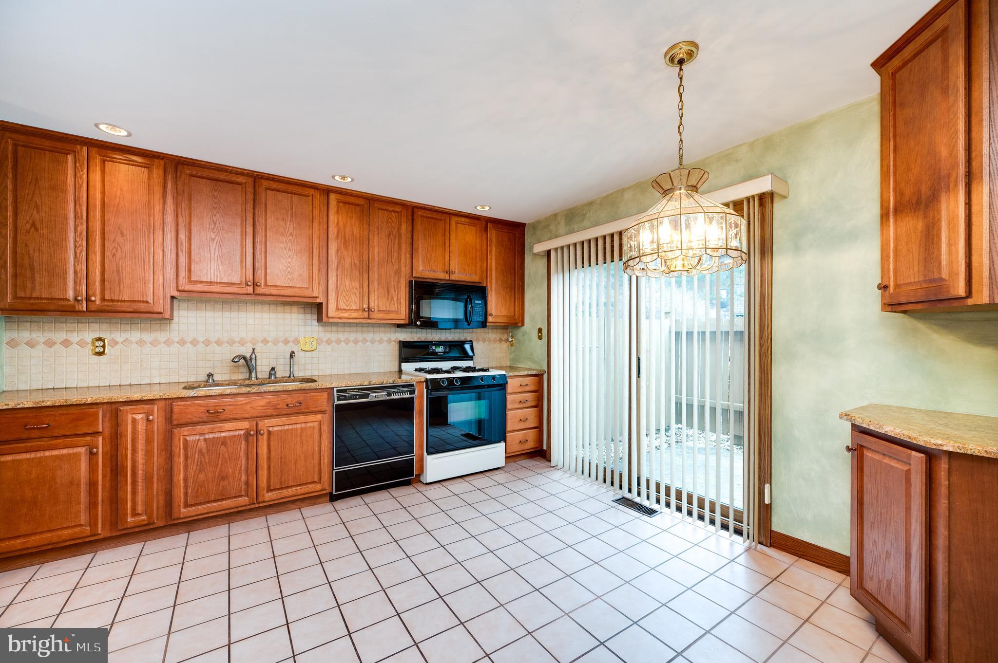 133 Merion Lane Reading, PA 19607 - Photo 11 of 53 Gallery Image 11