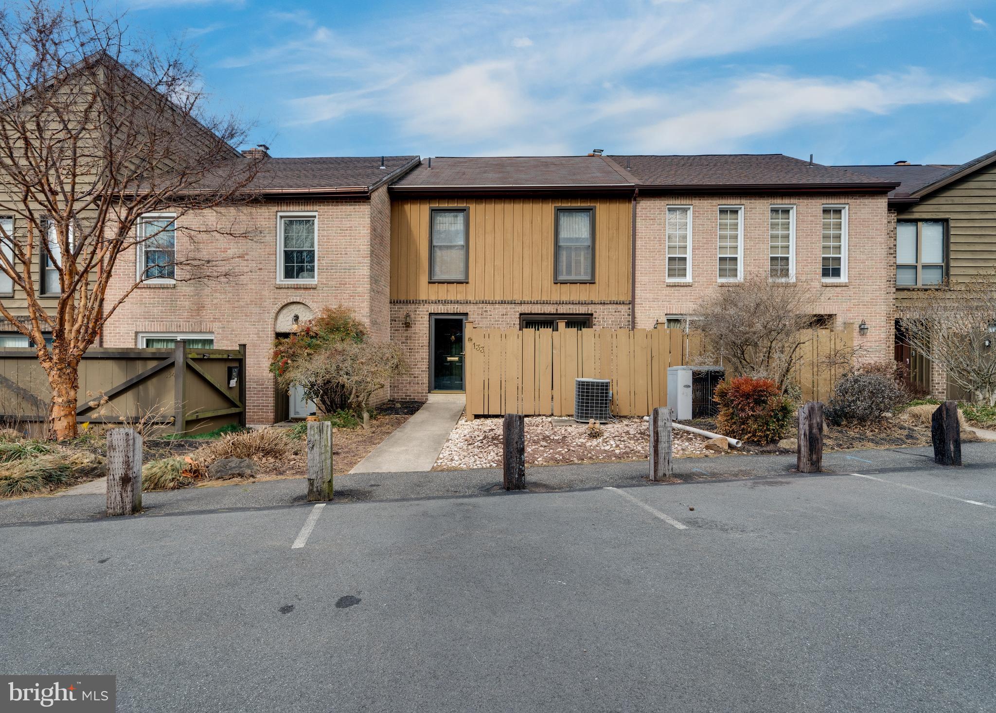133 Merion Lane Reading, PA 19607 - Photo 2 of 53 Gallery Image 2