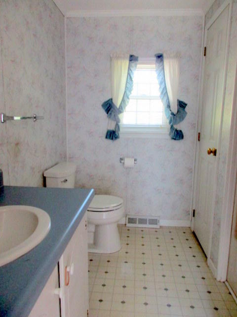 75 Falls Road Waterville, ME 04901 - Photo 11 of 18 Full bath