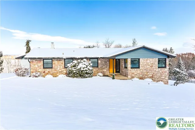 $699,900 | 3429 Mountainview Circle, Bethlehem, PA 18017