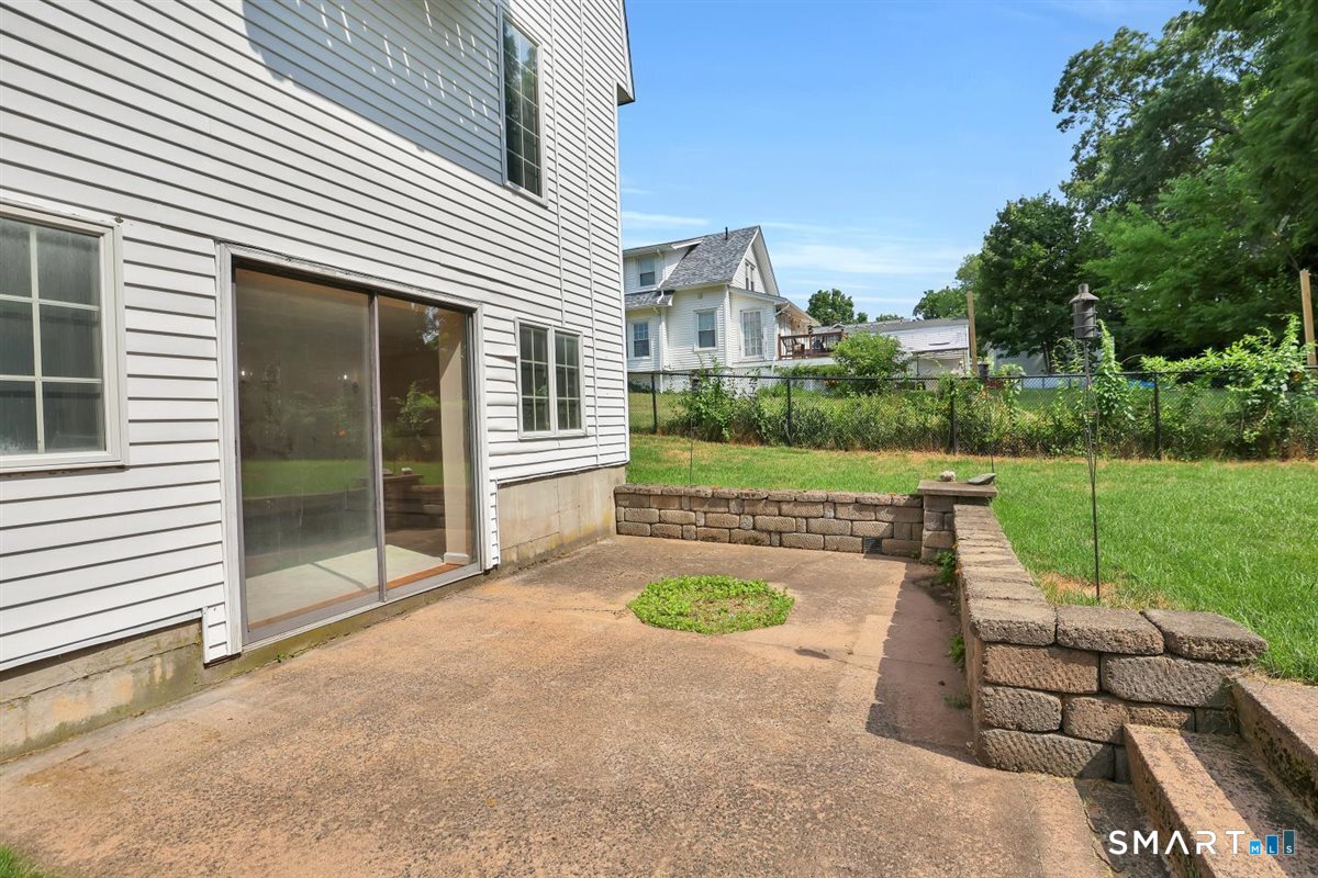 65 Doane Street Manchester, CT 06042 - Photo 34 of 40
