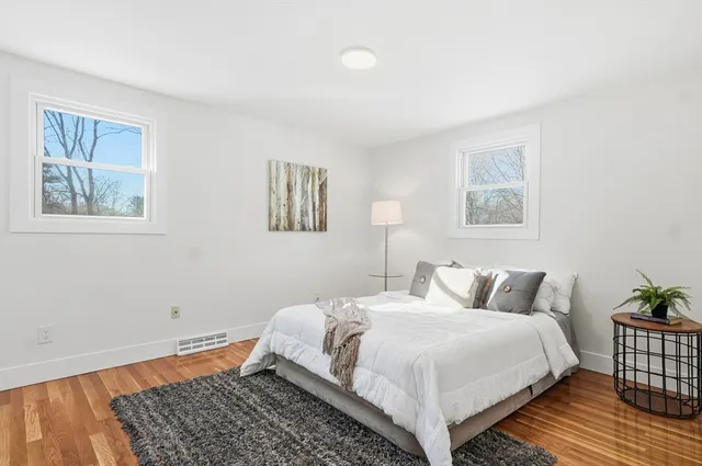 $890,000 | 155 Mill Street, Burlington, MA 01803