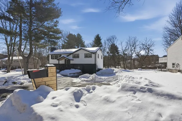 $890,000 | 155 Mill Street, Burlington, MA 01803