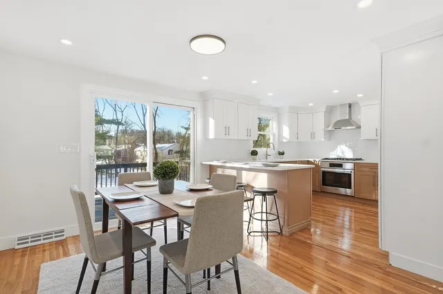 $890,000 | 155 Mill Street, Burlington, MA 01803