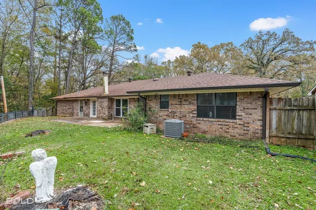 $289,000 | 8707 Woodstock Drive, Haughton, LA 71037