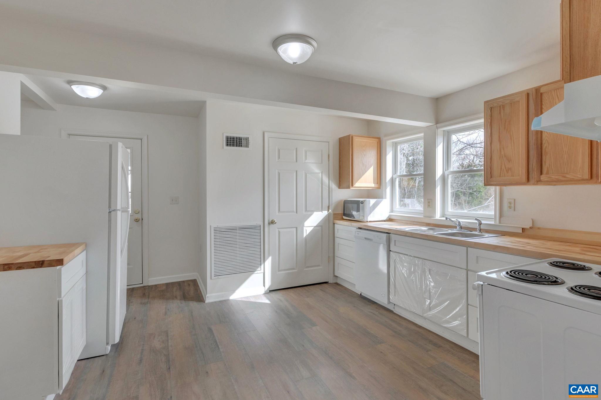 686 Chapel Road New Canton, VA 23123 - Photo 21 of 44 Gallery Image 21