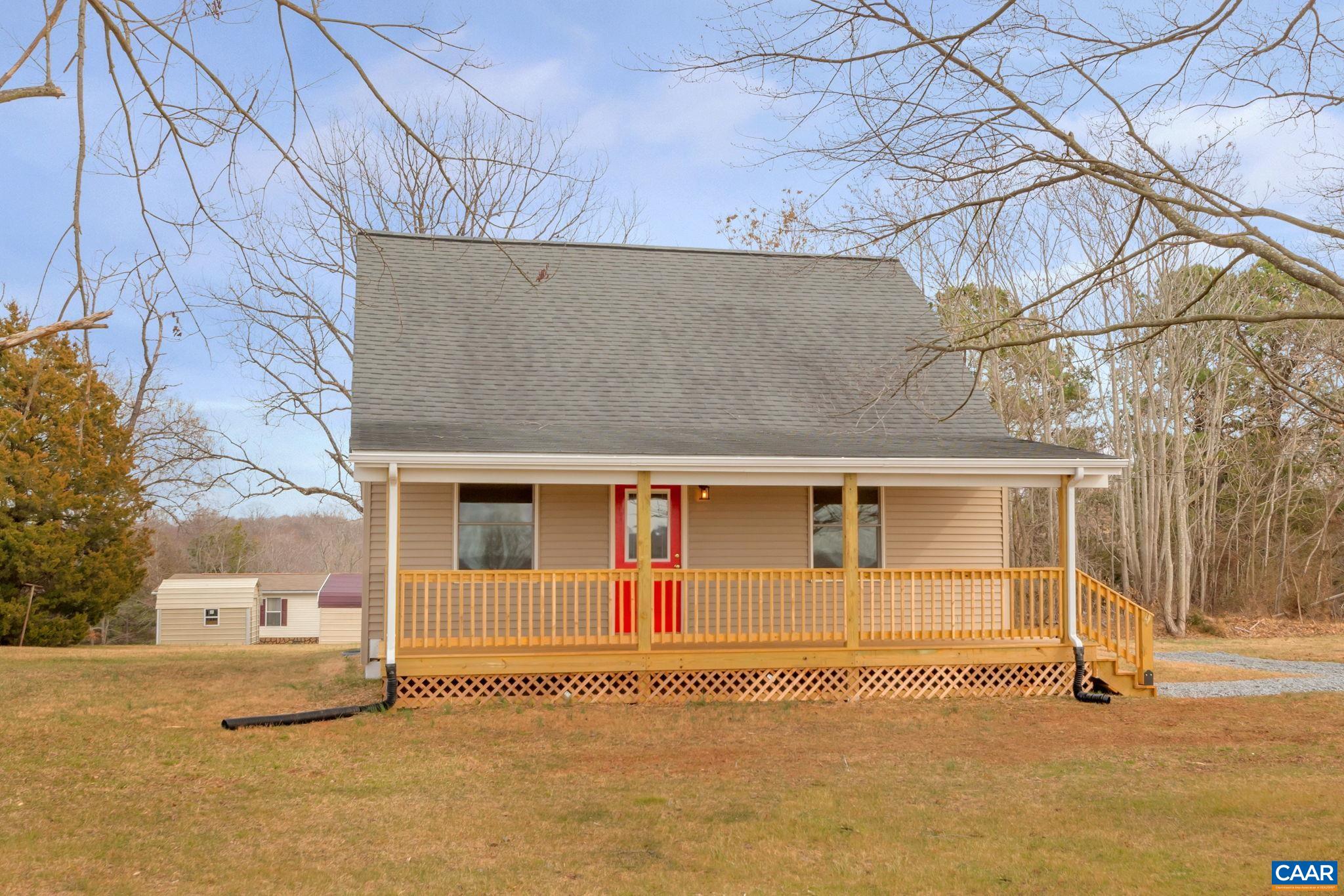 686 Chapel Road New Canton, VA 23123 - Photo 4 of 44 Gallery Image 4