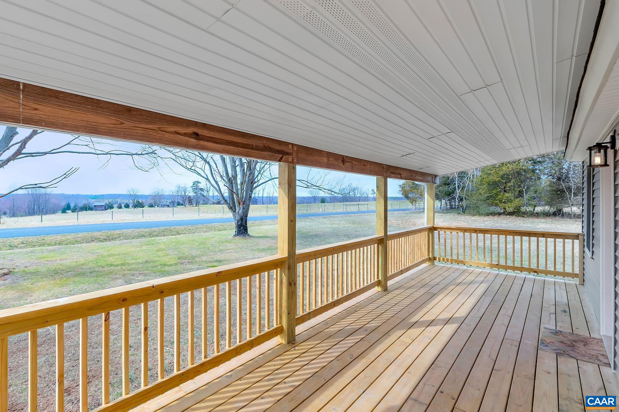686 Chapel Road New Canton, VA 23123 - Photo 5 of 44 Gallery Image 5