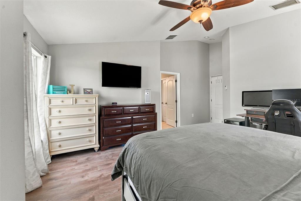 2333 Tanbark Ridge Place Plant City, FL 33563 - Photo 18 of 46 Gallery Image 18