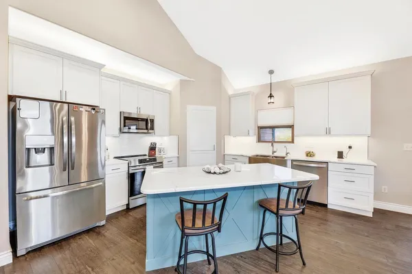 $425,000 | 830 North Trl Dr Circle, Mulvane, KS 67110