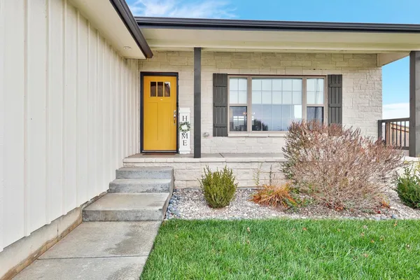 $425,000 | 830 North Trl Dr Circle, Mulvane, KS 67110