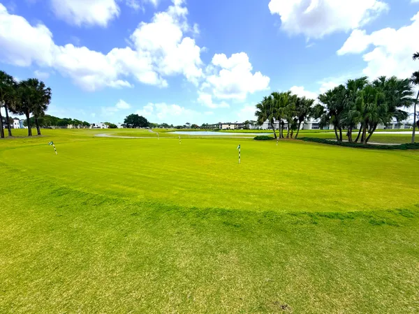 $1,900 | 586 Normandy Lane, Unit 586, Delray Beach, FL 33484