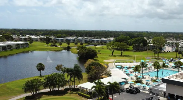 $1,900 | 586 Normandy Lane, Unit 586, Delray Beach, FL 33484