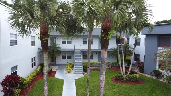$1,900 | 586 Normandy Lane, Unit 586, Delray Beach, FL 33484