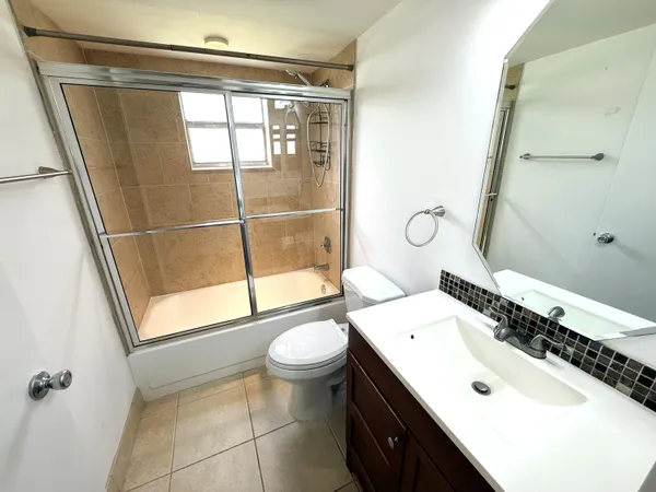 $1,900 | 586 Normandy Lane, Unit 586, Delray Beach, FL 33484