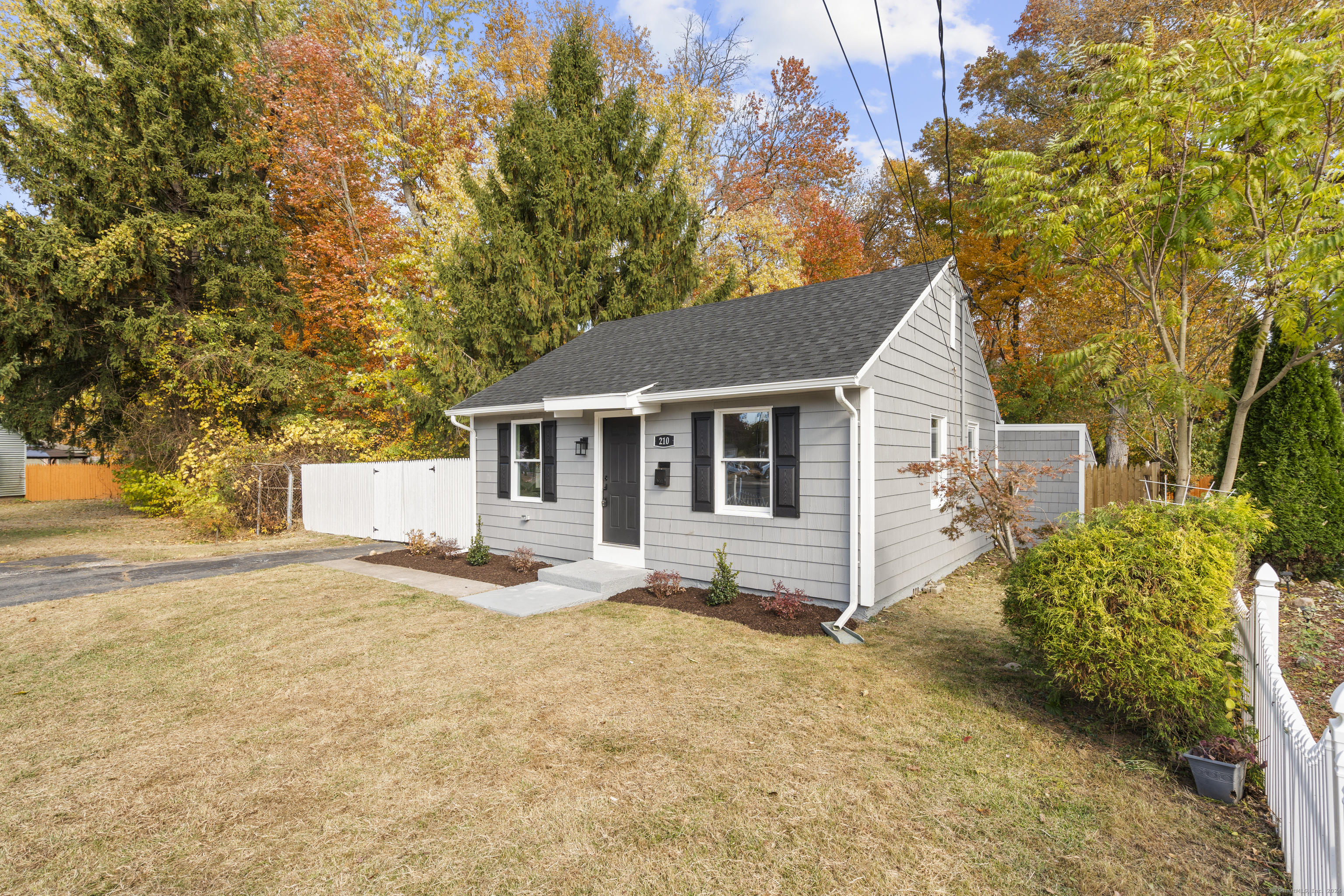 210 Handel Road East Hartford, CT 06118 - Photo 1 of 23