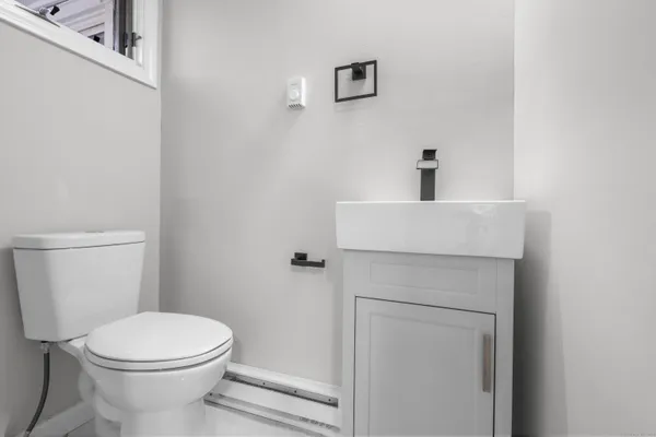 $2,650 | 210 Handel Road, East Hartford, CT 06118