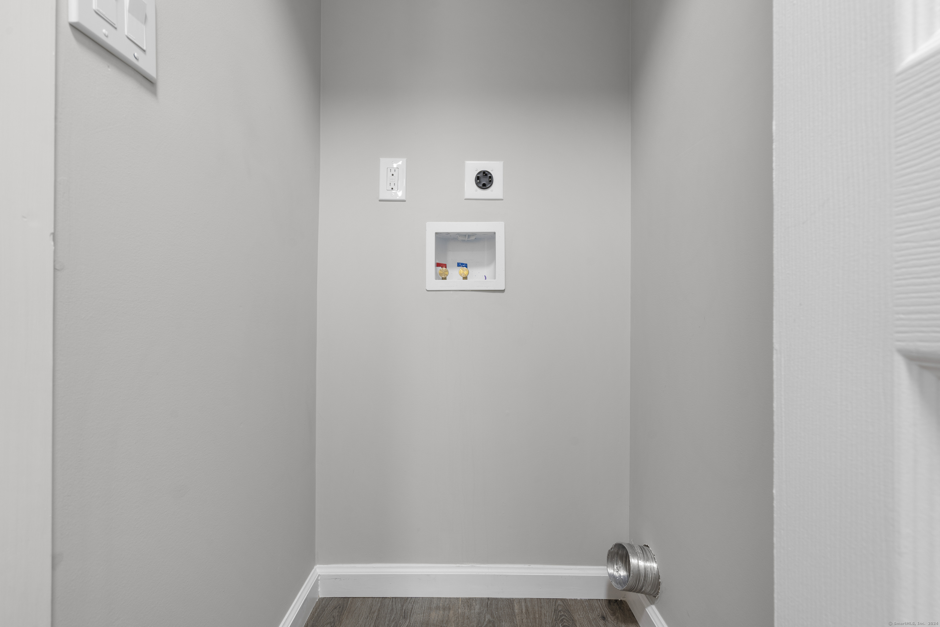 210 Handel Road East Hartford, CT 06118 - Photo 21 of 23