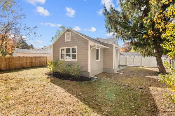 $2,650 | 210 Handel Road, East Hartford, CT 06118