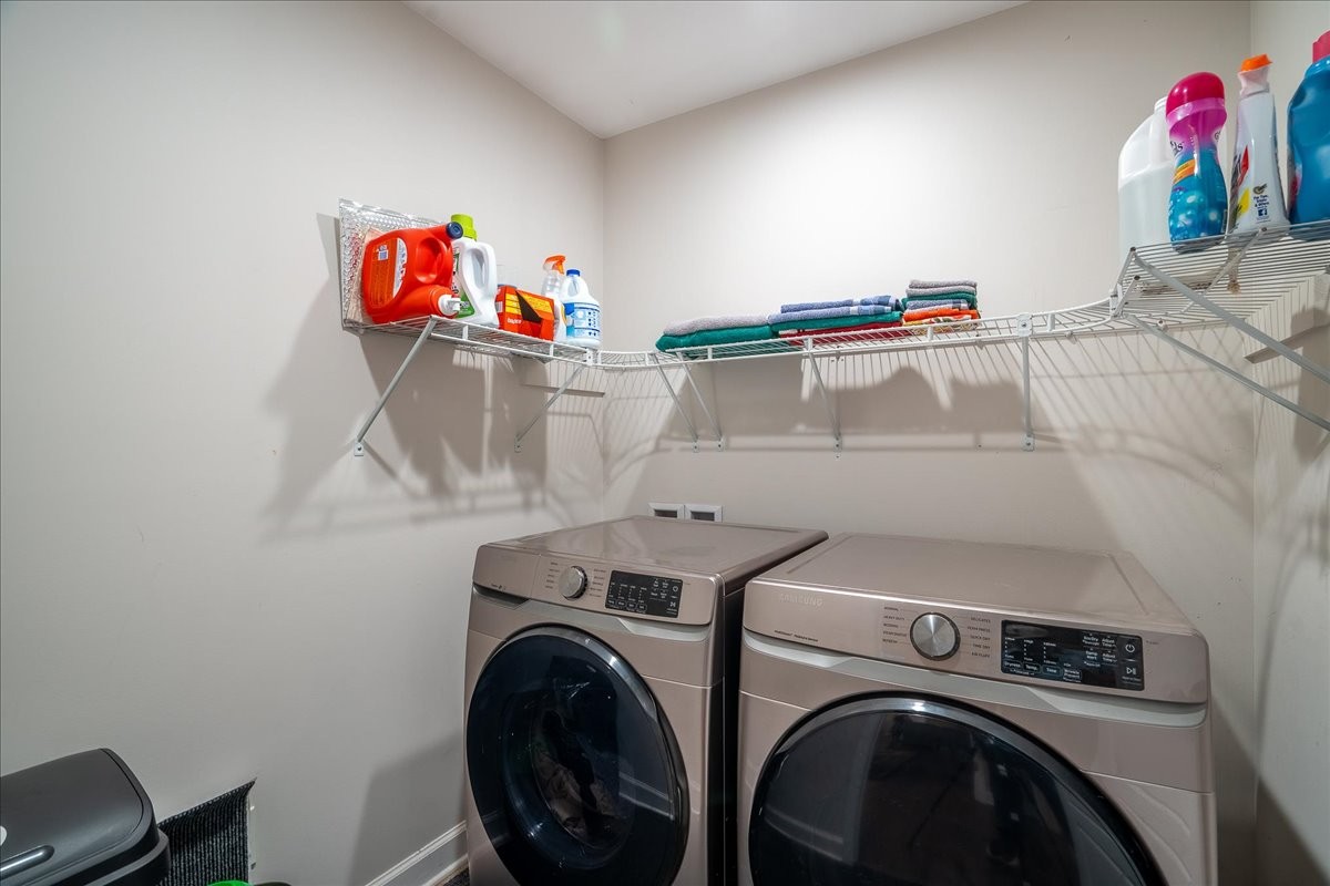 460 Ables Lane Pulaski, TN 38478 - Photo 18 of 23 a utility room with dryer and washer