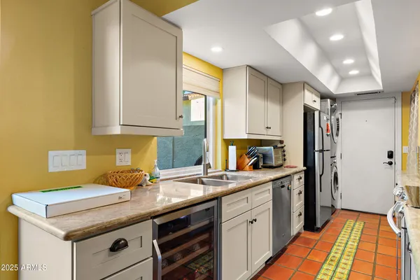 $345,000 | 1803 East Frier Drive, Unit 3, Phoenix, AZ 85020