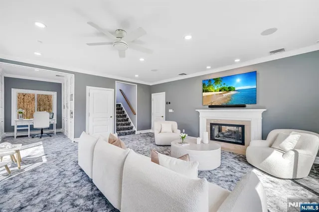 $4,799,995 | 5 Burning Hollow Road, Saddle River, NJ 07458