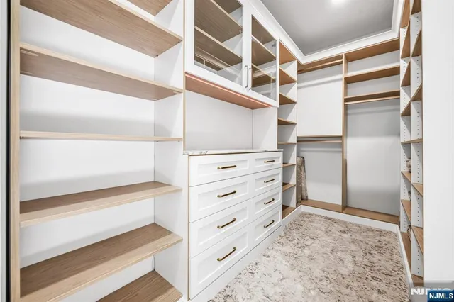 $4,799,995 | 5 Burning Hollow Road, Saddle River, NJ 07458