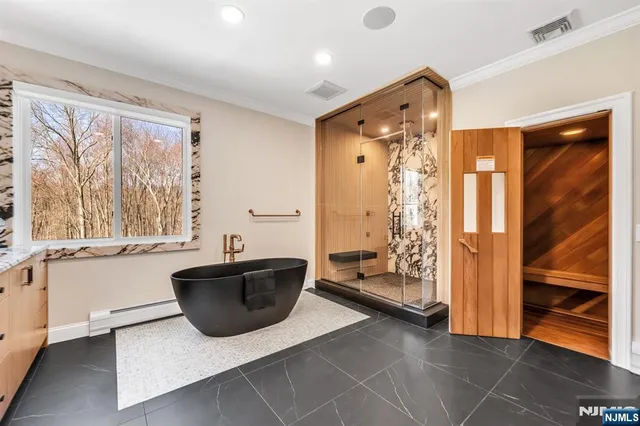 $4,799,995 | 5 Burning Hollow Road, Saddle River, NJ 07458