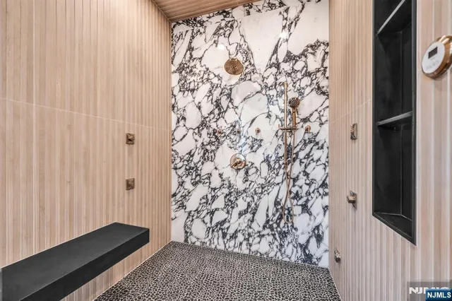 $4,799,995 | 5 Burning Hollow Road, Saddle River, NJ 07458