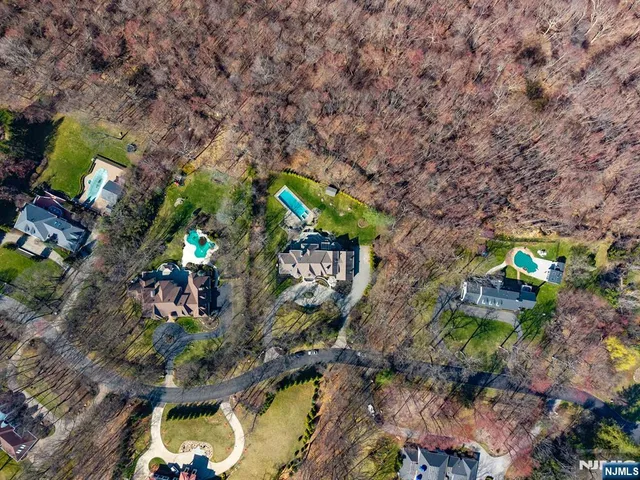 $4,799,995 | 5 Burning Hollow Road, Saddle River, NJ 07458