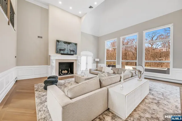 $4,799,995 | 5 Burning Hollow Road, Saddle River, NJ 07458