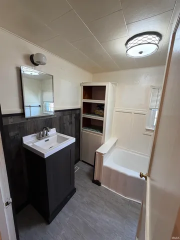 $299,900 | 8897 South 1075th Road West, Owensville, IN 47665