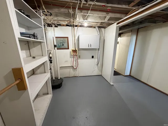 $299,900 | 8897 South 1075th Road West, Owensville, IN 47665