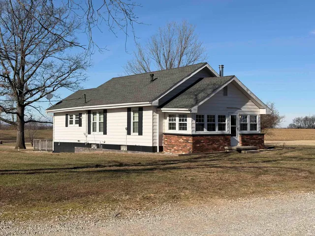 $299,900 | 8897 South 1075th Road West, Owensville, IN 47665