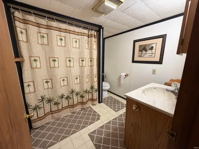 $299,900 | 8897 South 1075th Road West, Owensville, IN 47665