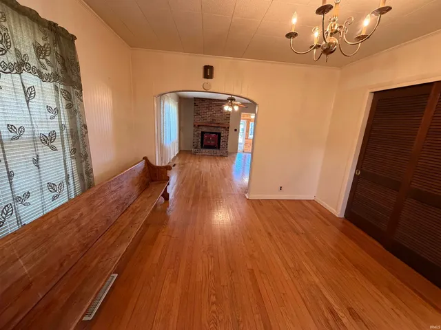 $299,900 | 8897 South 1075th Road West, Owensville, IN 47665