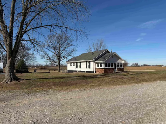 $299,900 | 8897 South 1075th Road West, Owensville, IN 47665