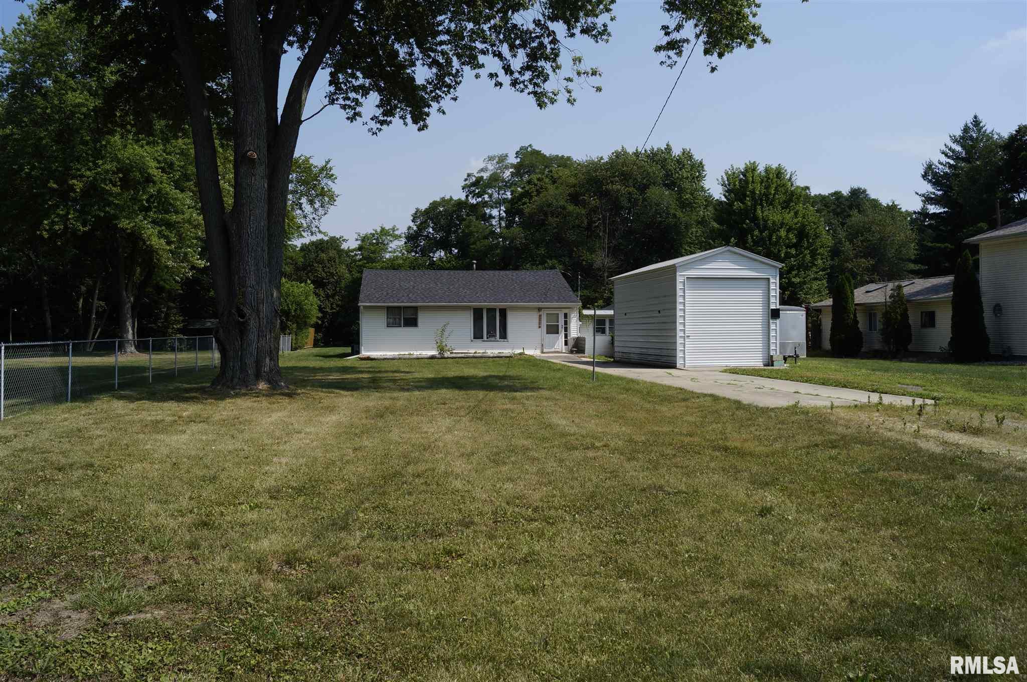 4821 West Middle Road Peoria, IL 61607 - Photo 2 of 10 Gallery Image 2