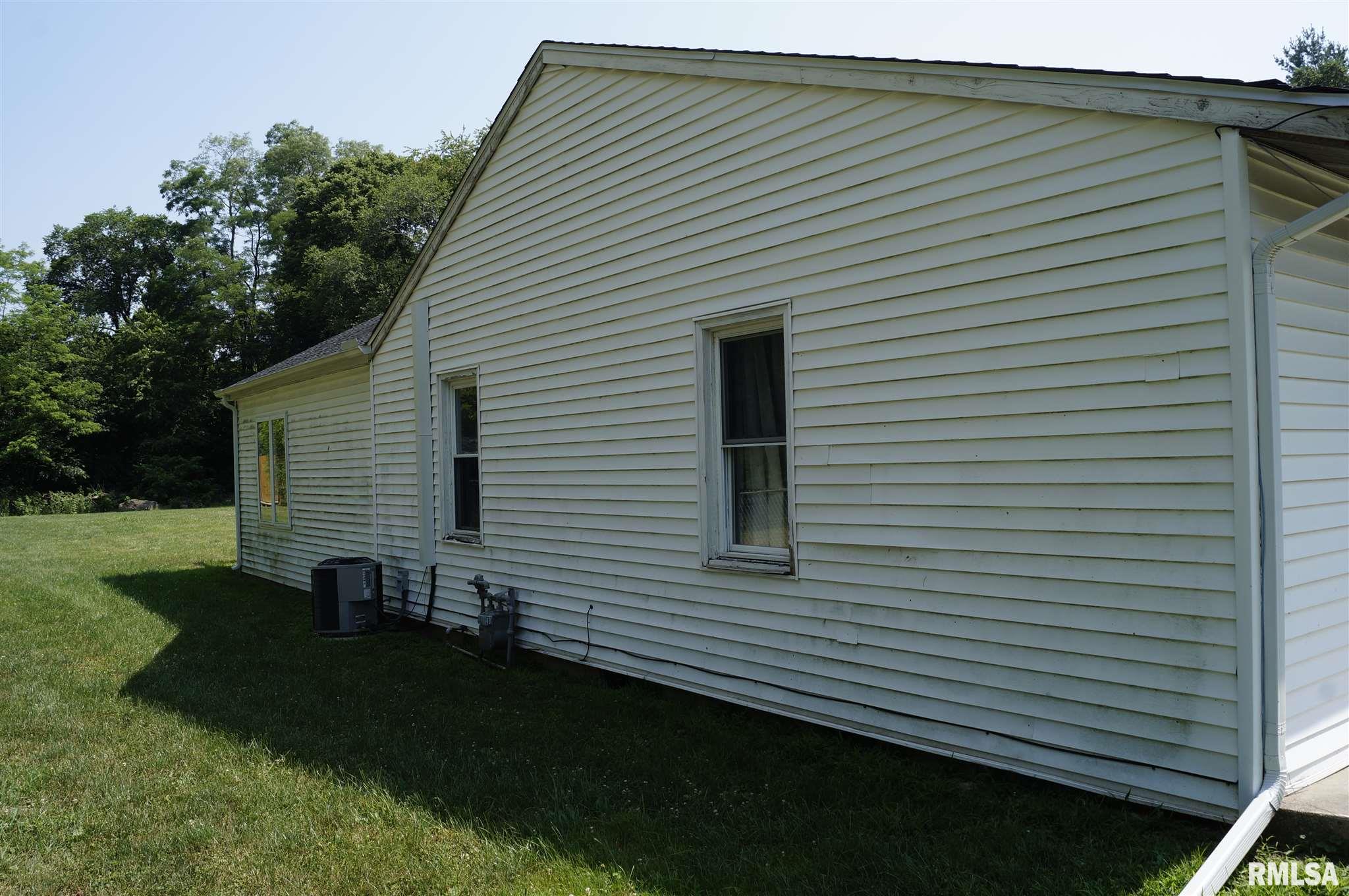 4821 West Middle Road Peoria, IL 61607 - Photo 5 of 10 Gallery Image 5