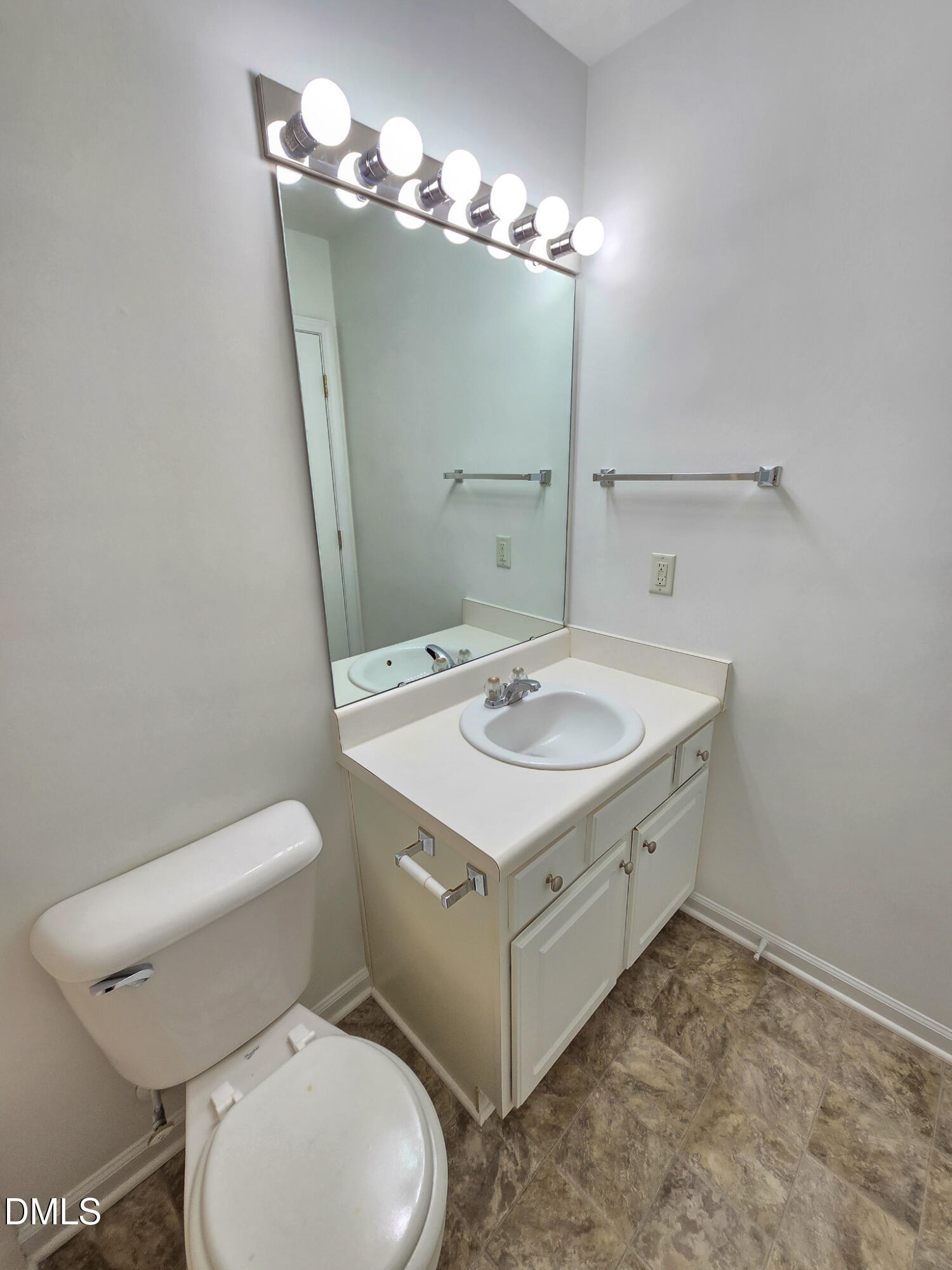 1729 Grace Brook Road Raleigh, NC 27609 - Photo 24 of 27 20260919_124543