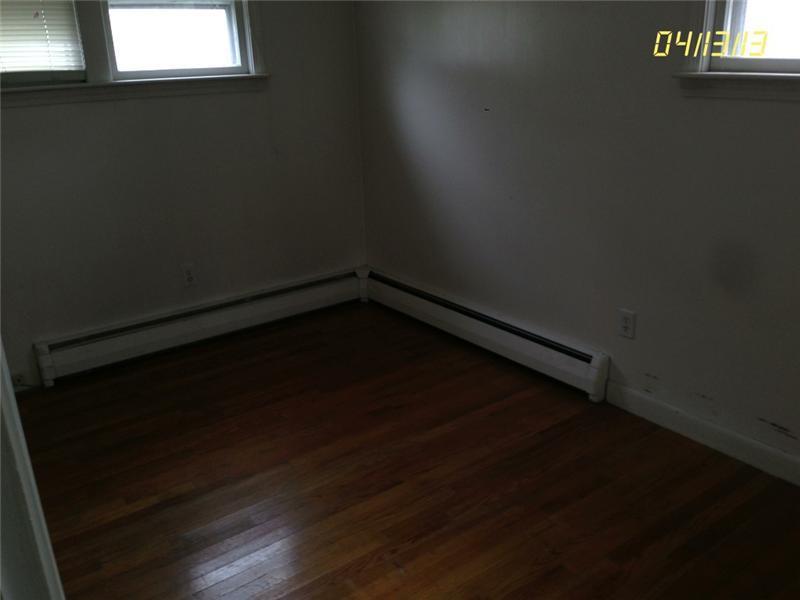 11 Hillside Road Portland, ME 04103 - Photo 12 of 16 Den/Family/Great Room. Office / Den