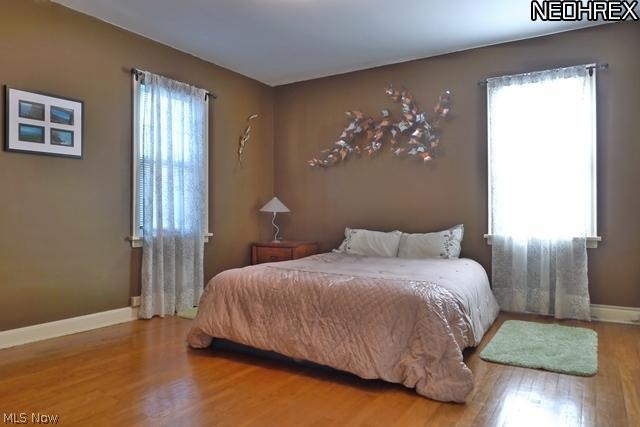 1075 Pennfield Road Cleveland, OH 44121 - Photo 10 of 24 Master bedroom