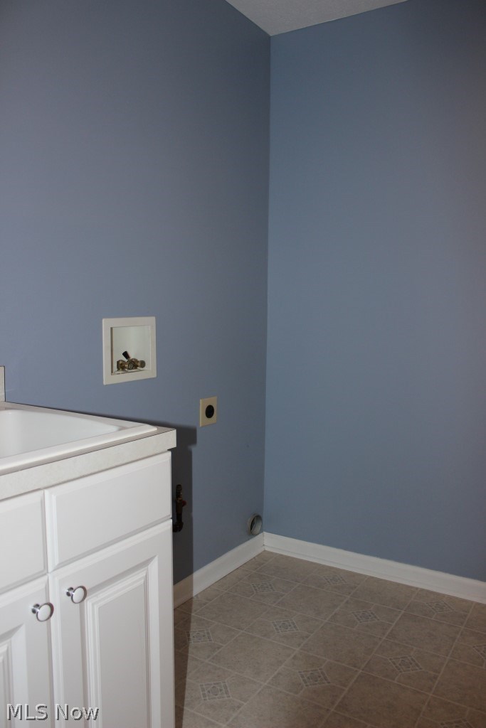 2937 Mayfair Road Akron, OH 44312 - Photo 24 of 26 1st floor laundry*