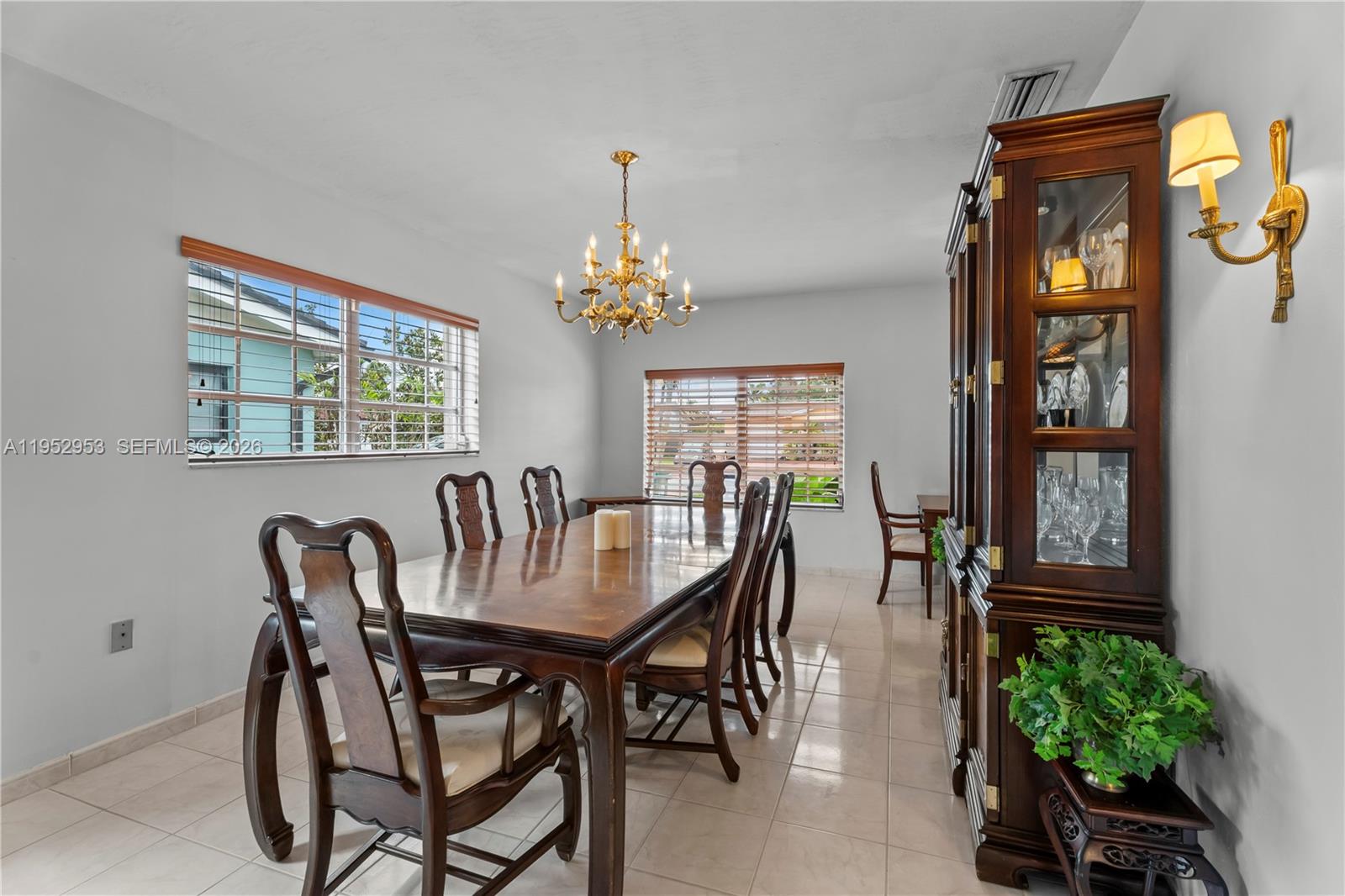 2232 Southwest 98th Place Miami, FL 33165 - Photo 14 of 21