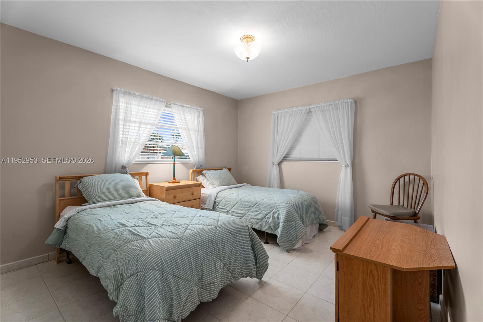 2232 Southwest 98th Place Miami, FL 33165 - Photo 16 of 21