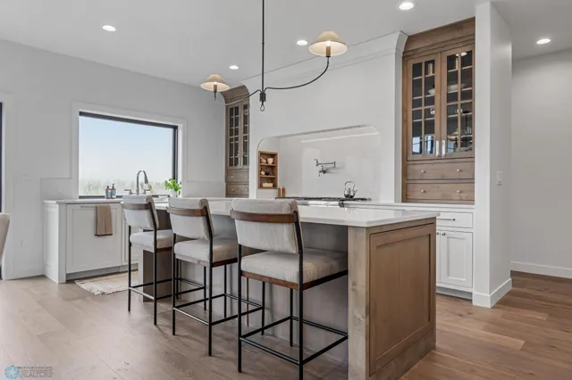 $799,900 | 605 Lorraine Way, Colfax, ND 58018