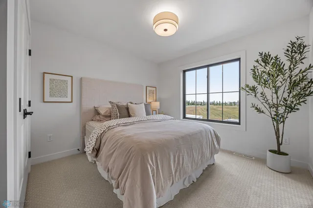 $799,900 | 605 Lorraine Way, Colfax, ND 58018