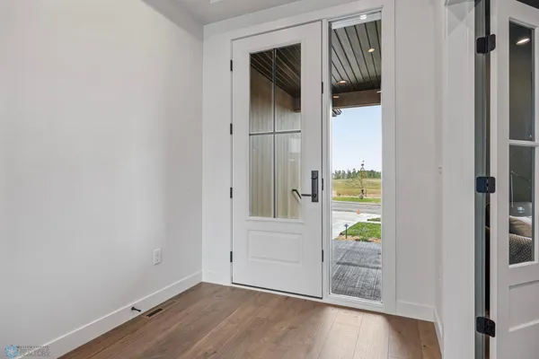 $799,900 | 605 Lorraine Way, Colfax, ND 58018
